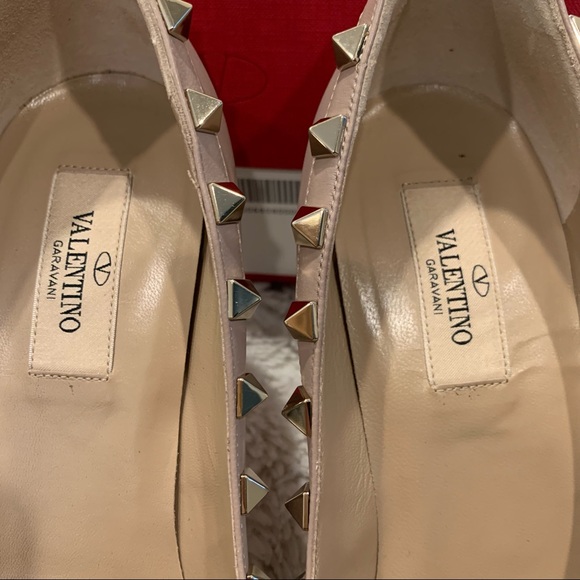 Valentino Garavani Rockstud Pumps 💕 Heels - Picture 11 of 15